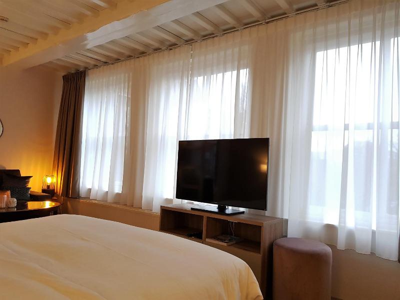 Junior Suite image 3