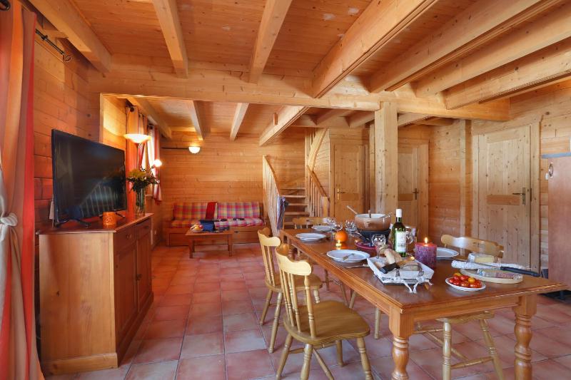 Chalet Three-Bedrooms (8 adults) image 4
