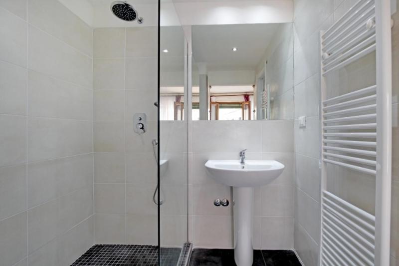 Apartment with Balcony image 3