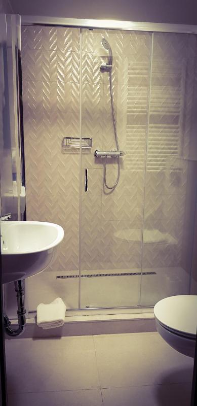 Superior Triple Room image 2