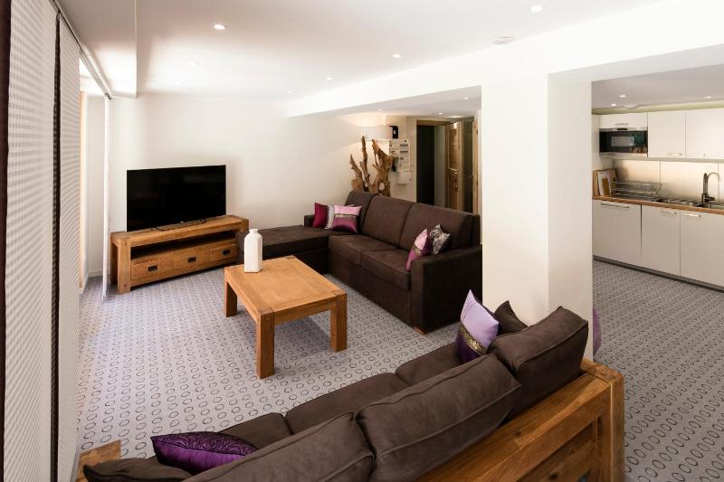 Three-Bedroom Apartment image 2