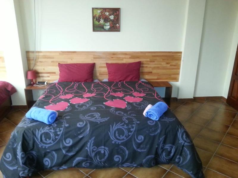 Triple Room with Private Bathroom image 3