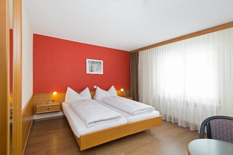 Double Room image 1