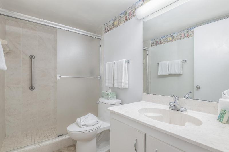 Two-Bedroom Apartment with Ocean View image 3