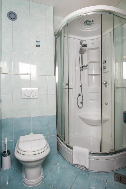 Standard Double Room with Balcony and Sea View image 4