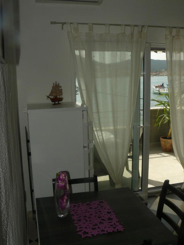 One-Bedroom Apartment with Balcony and Sea View image 4