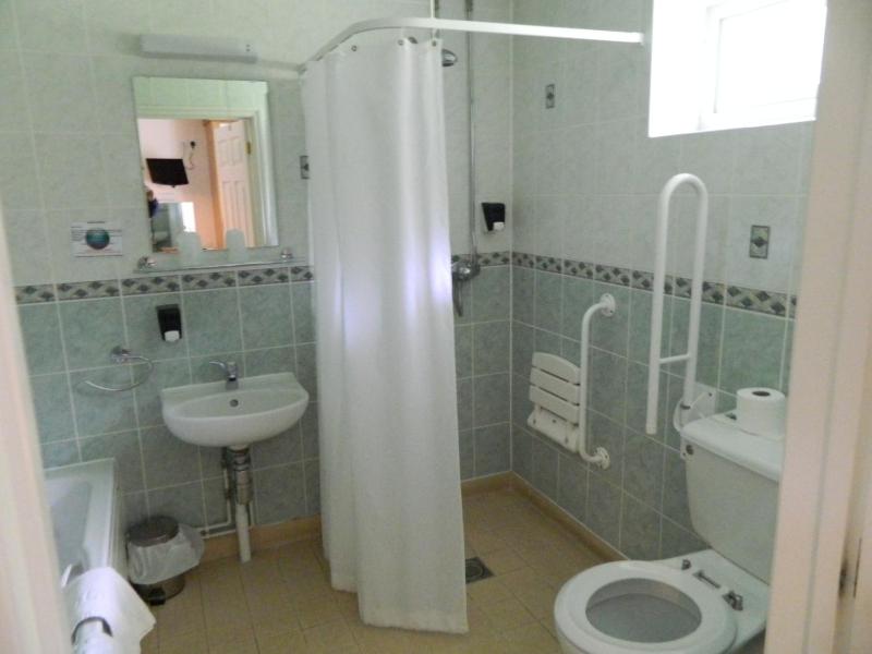 Double Room - Disability Access image 2