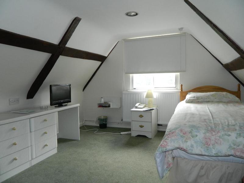 Economy Single Room image 3