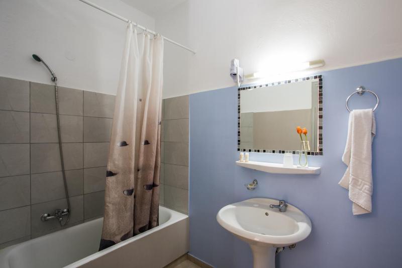 Single Room image 2