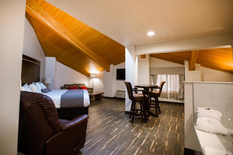 Executive Suite image 4