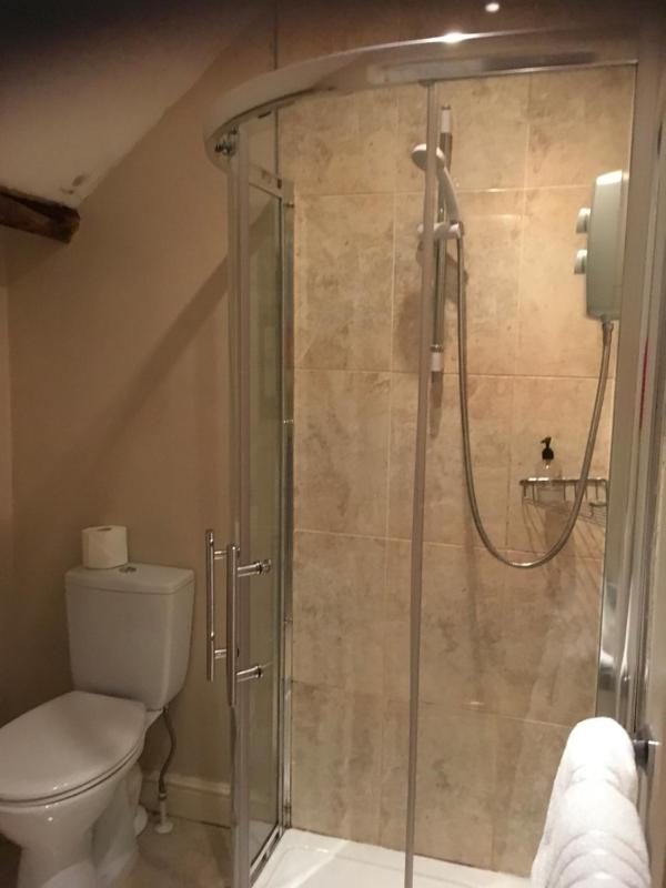 Standard Double Room image 4
