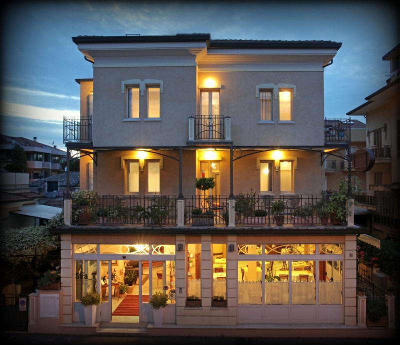 Hotel b&b Villa Irma - image 1