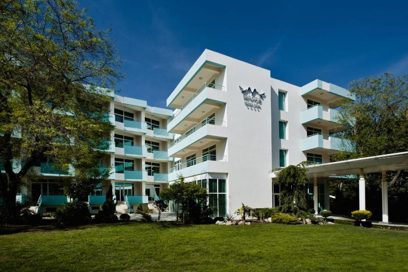 Mirage Medspa Hotel - image 14