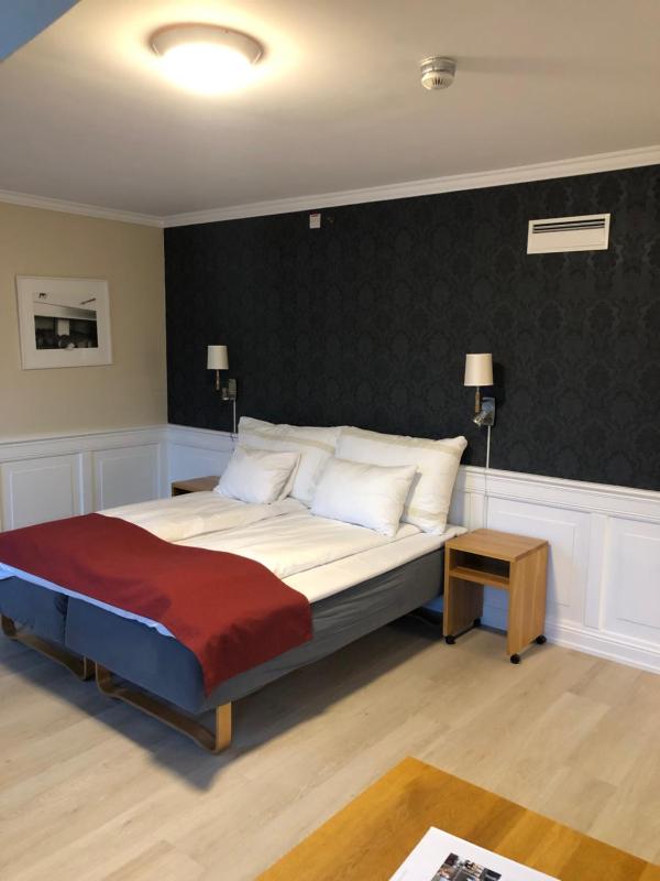 Superior Double Room image 3