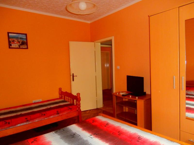 One-Bedroom Apartment with Garden View image 3