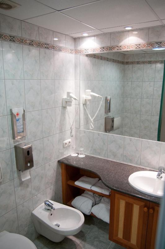 Studio with Balcony image 4