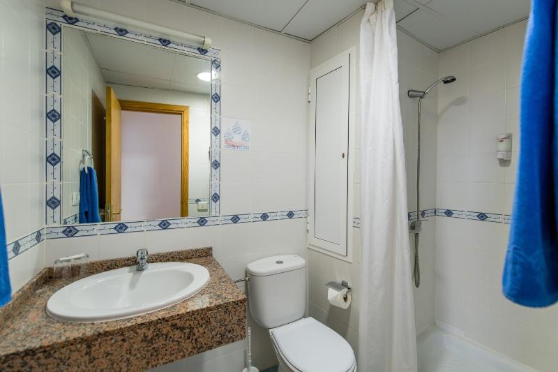 Apartment with Street View image 1