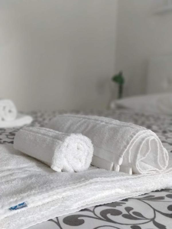 Deluxe Room image 3