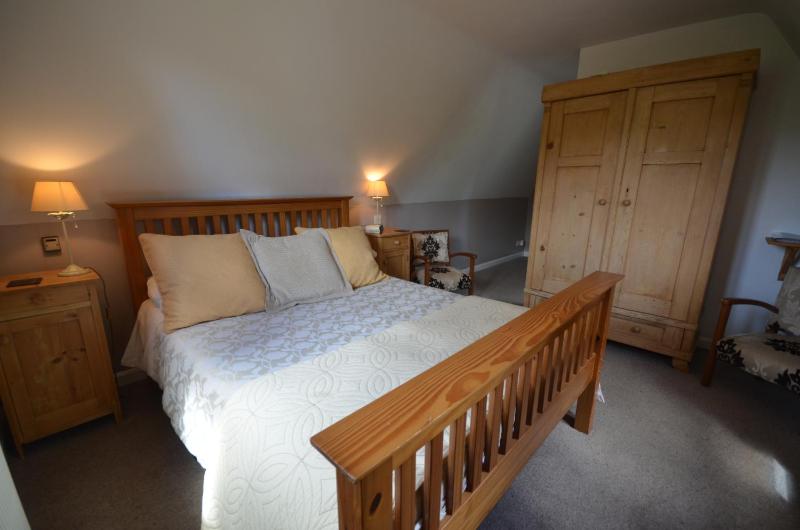 Large Double Room image 1