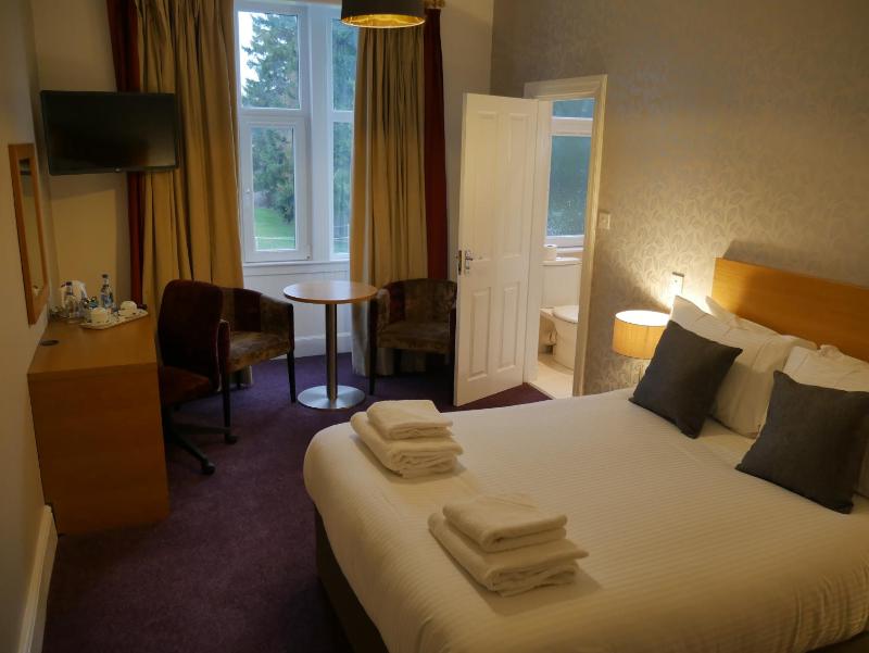 Double Room image 3
