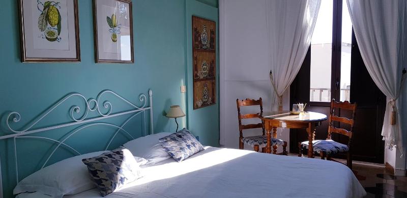 Double Room with Private External Bathroom image 2