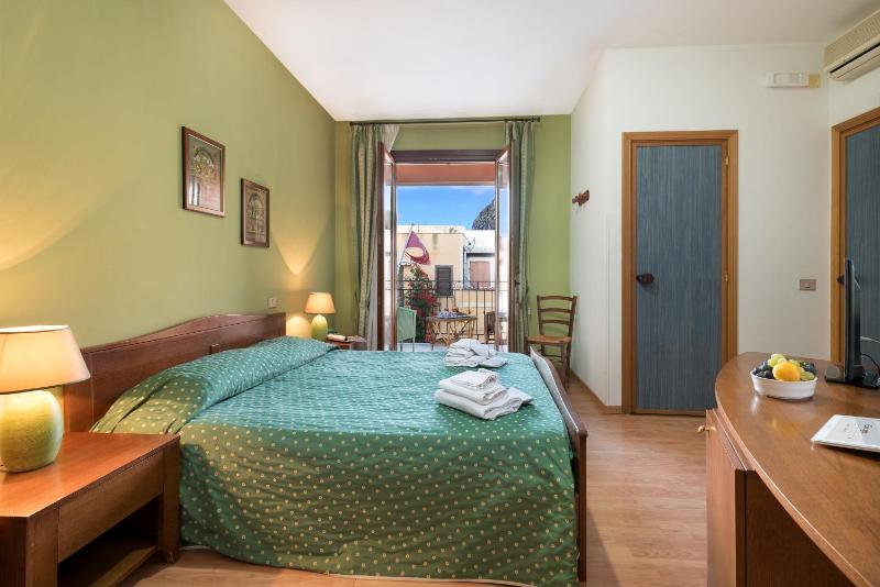 Hotel Halimeda - image 19