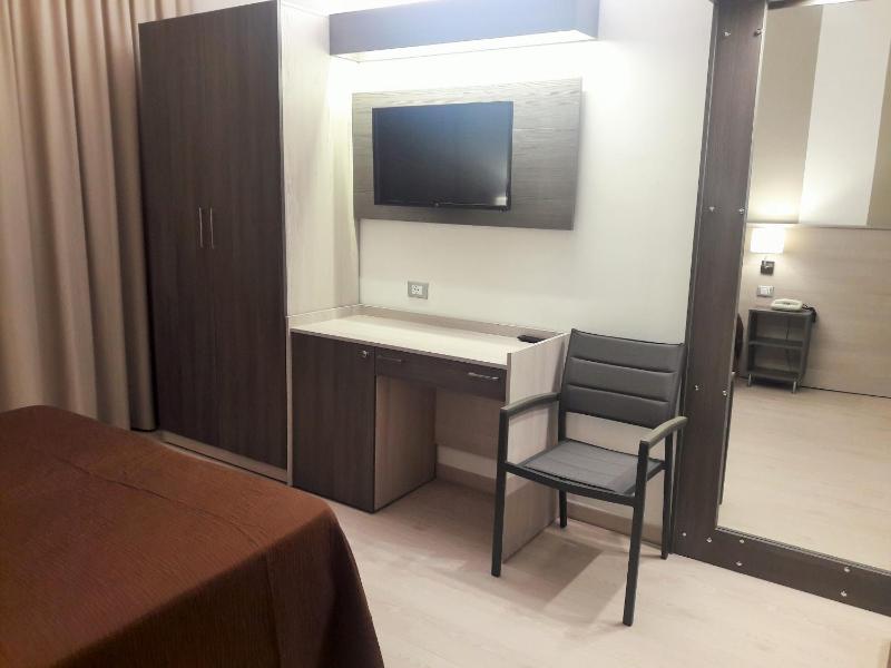 Superior Double or Twin Room image 2