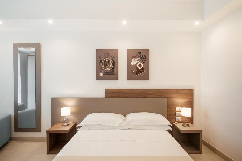 Double Room image 1