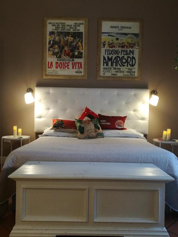 Bed morelli 49  chiaia - image 4