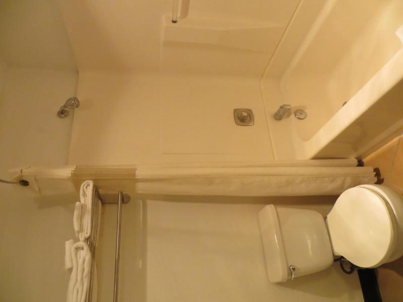 Queen Room - Non-Smoking image 2