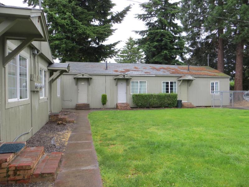 Madison Suites Motel - image 4