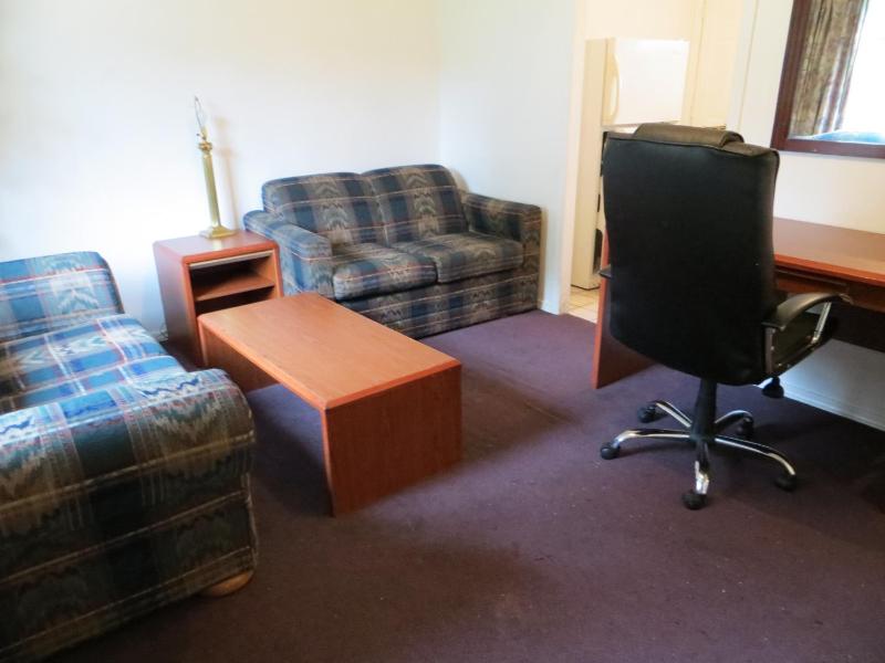 Madison Suites Motel - image 48