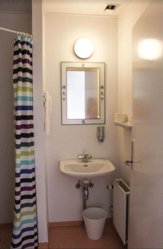 Small Double Room image 2