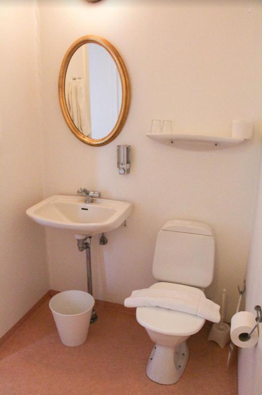 Double Room image 3