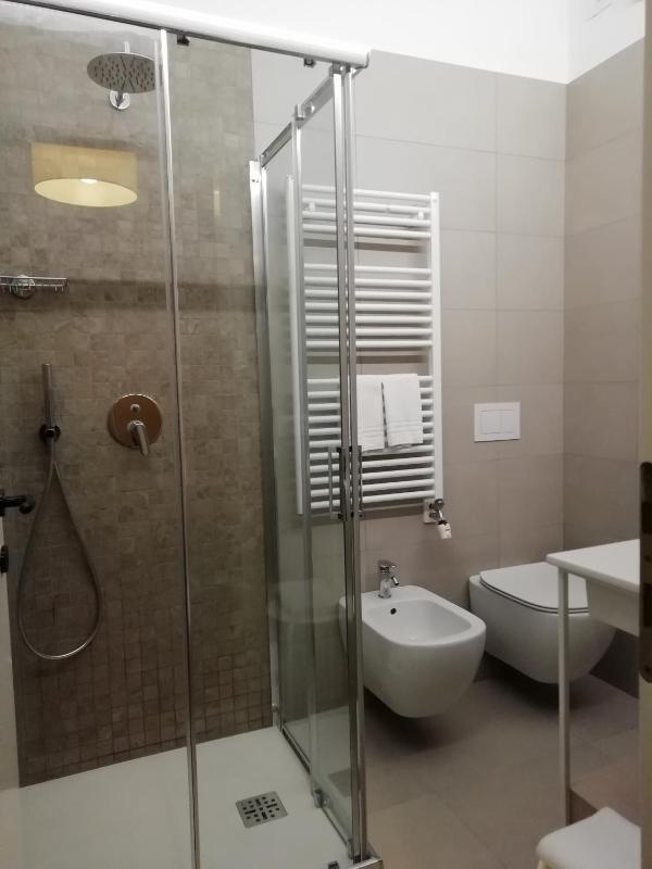 Superior Double Room with Lake View image 2
