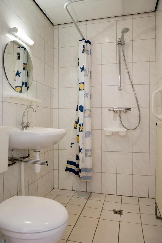 Single Room with Private Bathroom image 4