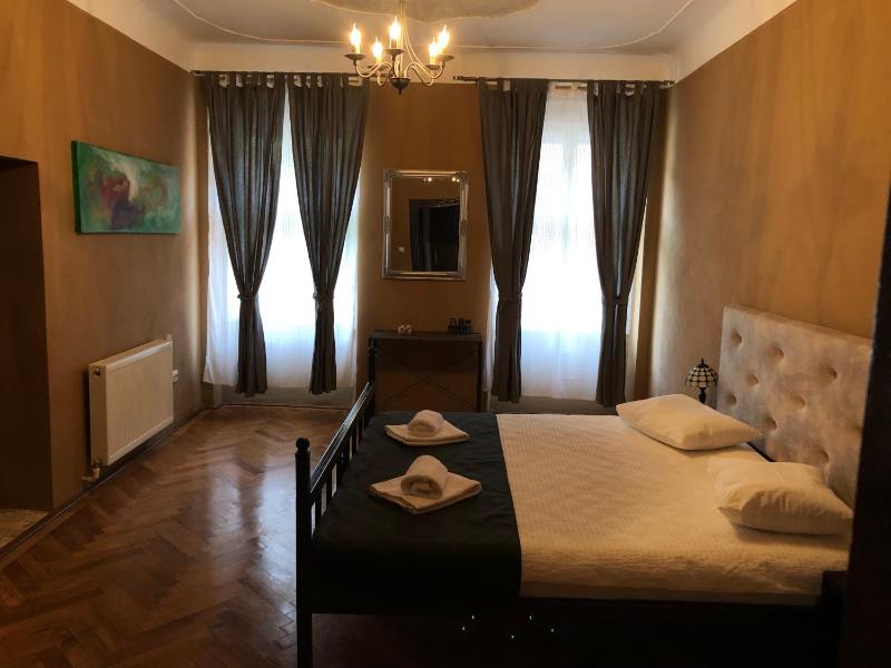 Superior Double Room image 4