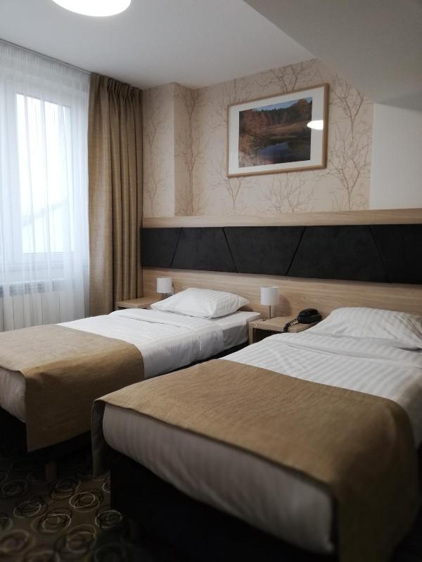 Double or Twin Room wth Private Bathroom image 3