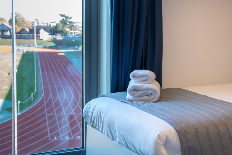 Standard Twin Room image 4