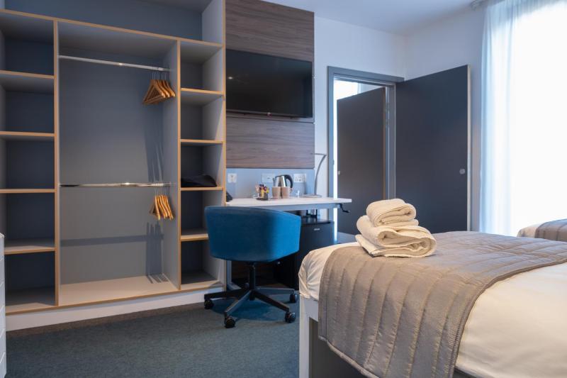 Twin Room - Disability Access image 4