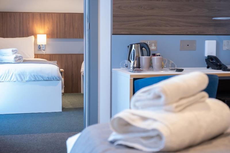 Twin Room - Disability Access image 3