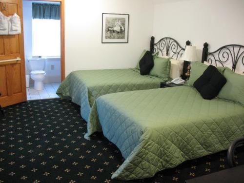 Contemporary Room image 2