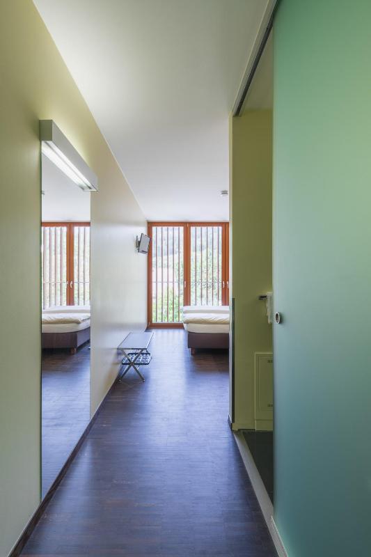 Double or Twin Room image 4