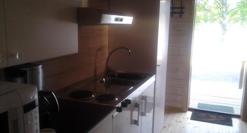 One-Bedroom Cottage (4 Adults) image 3