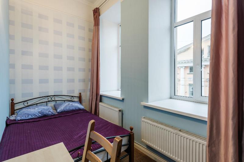 Double Room with Shared Bathroom image 3