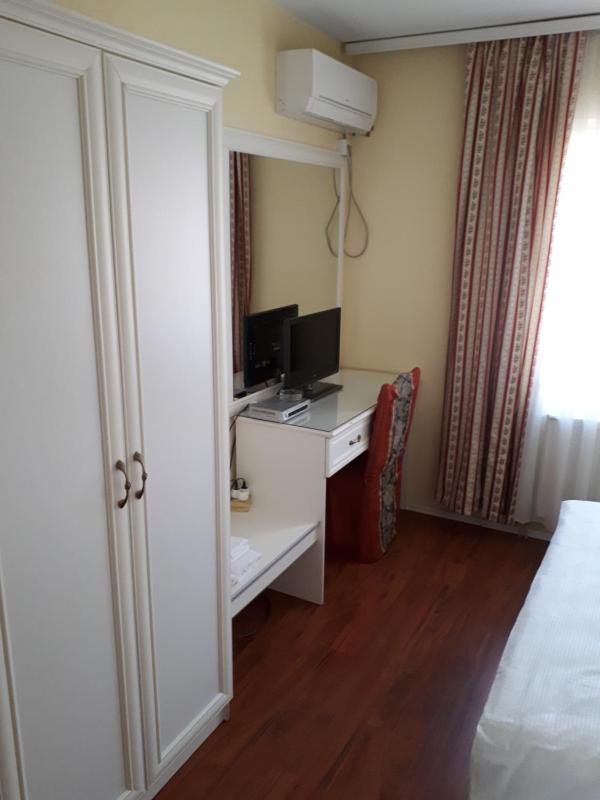 Standard Double Room image 1