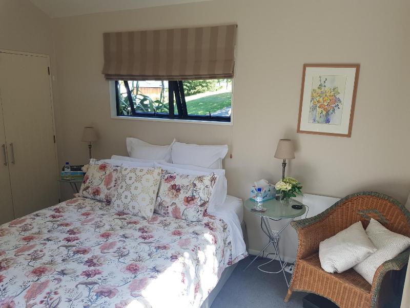 Haven Sanctuary Suite with Private Entrance - image 8