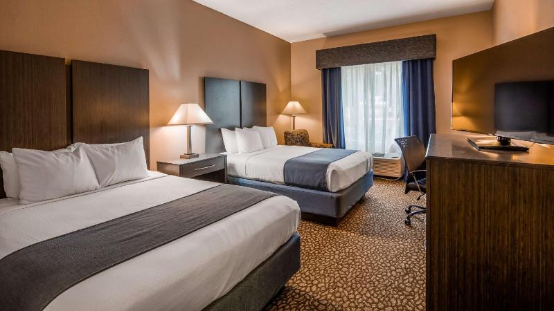 Queen Room with Two Queen Beds - Non Smoking image 3
