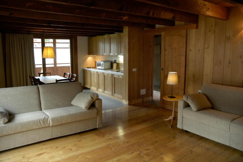 One-Bedroom Suite image 4