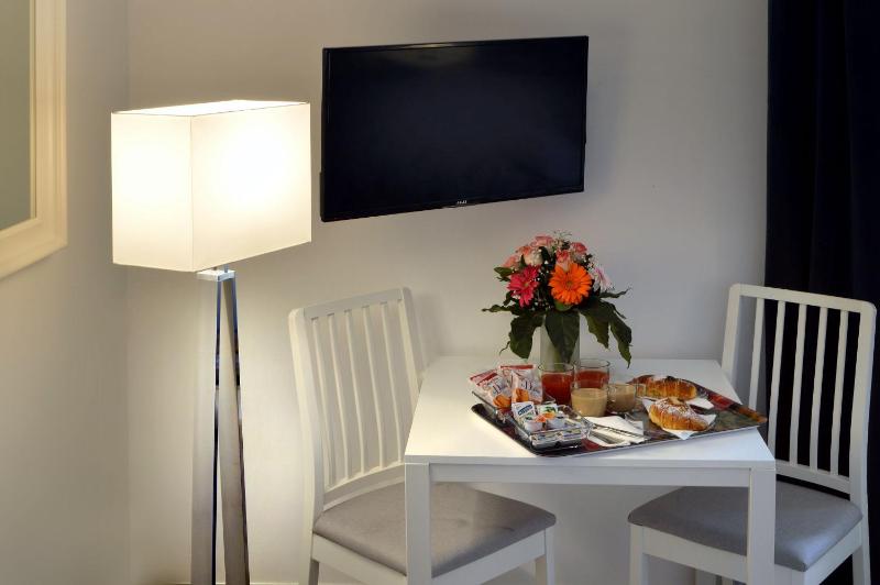Double Room image 1